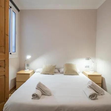Acogedor Apartamento De 2 Dormitorios Barcelona Exterior photo