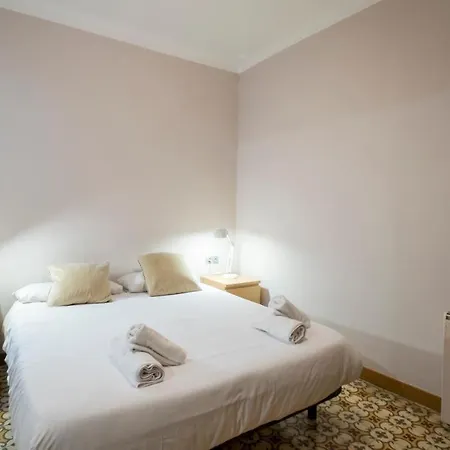 Acogedor Apartamento De 2 Dormitorios Barcelona Exterior photo